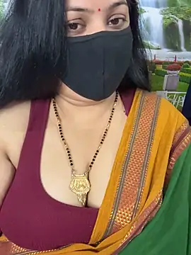 Snapshot of FlatVincy4 chatting on October 12, 6:45 am FlatVincy4 online show from October 12, 6:45 am