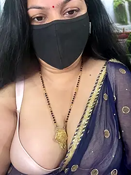 Snapshot of FlatVincy4 chatting on October 18, 4:37 am FlatVincy4 online show from October 18, 4:37 am