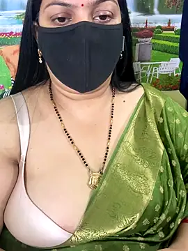 Snapshot of FlatVincy4 chatting on November 5, 3:23 pm FlatVincy4 online show from November 5, 3:23 pm