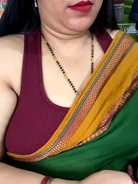 Snapshot of FlatVincy4 chatting on November 9, 4:27 pm FlatVincy4 online show from November 9, 4:27 pm