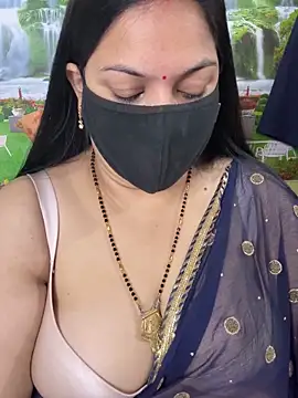 Snapshot of FlatVincy4 chatting on November 11, 3:39 am FlatVincy4 online show from November 11, 3:39 am