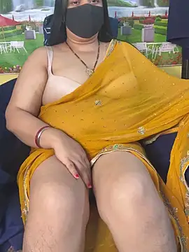 Snapshot of FlatVincy4 chatting on November 15, 8:22 am FlatVincy4 online show from November 15, 8:22 am