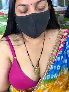 Snapshot of FlatVincy4 chatting on November 18, 4:00 pm FlatVincy4 online show from November 18, 4:00 pm