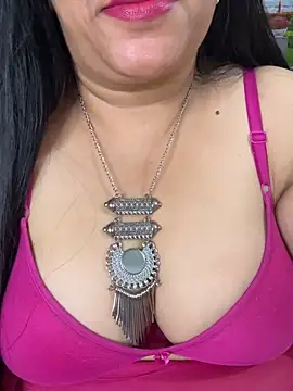 Snapshot of FlatVincy4 chatting on November 19, 4:07 pm FlatVincy4 online show from November 19, 4:07 pm