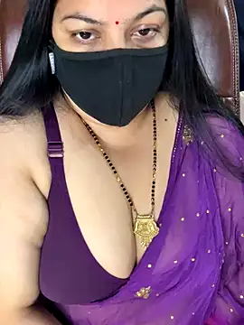 Snapshot of FlatVincy4 chatting on November 22, 10:53 pm FlatVincy4 online show from November 22, 10:53 pm