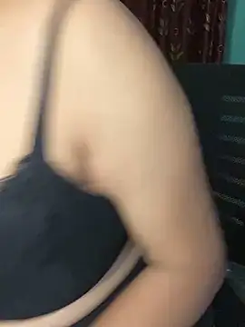 hot menka online show from February 1, 4:00 pm