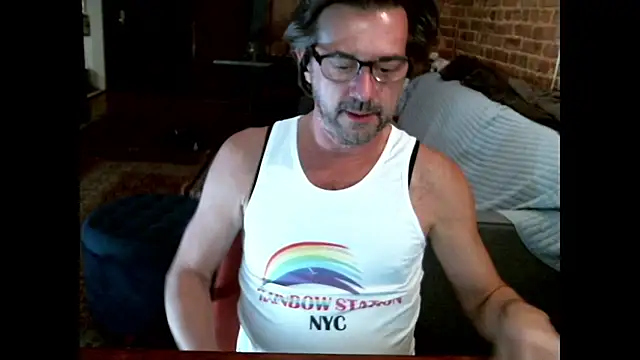 Johnny Bottoms online show from December 21, 10:28 pm