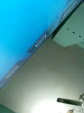 Snapshot of GildanK18 chatting on February 27, 2:11 am GildanK18 online show from February 27, 2:11 am