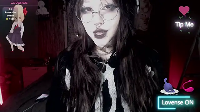 Snapshot of chloe_crystall_killer chatting on October 18, 10:32 pm chloe crystall killer online show from October 18, 10:32 pm