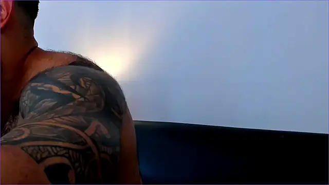 BradLeon  online show from October 16, 5:14 pm