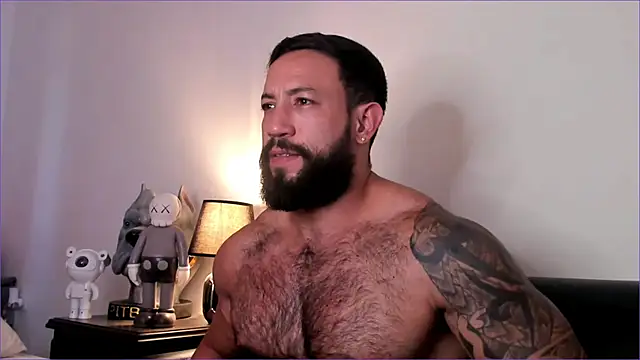 BradLeon  online show from November 26, 8:43 pm