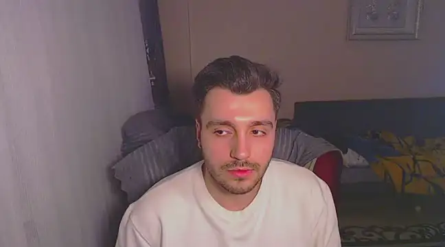 handsomeee04 online show from February 26, 7:49 pm