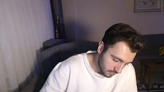 handsomeee04 online show from October 21, 9:48 pm