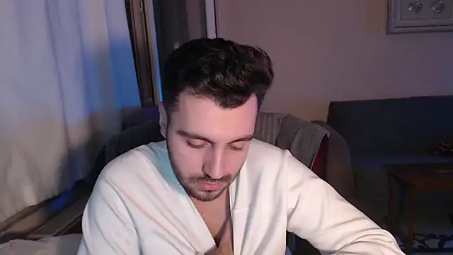 handsomeee04 online show from November 4, 9:03 pm