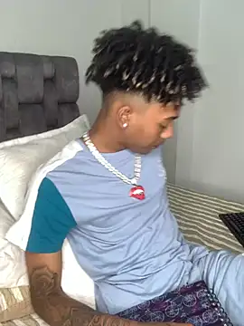 Boy cock18 online show from February 26, 1:32 am