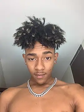 Boy cock18 online show from February 26, 9:37 pm