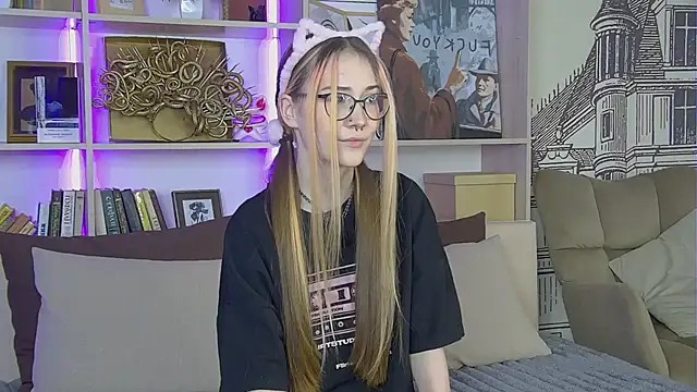 SashaMeow online show from April 21, 4:34 pm