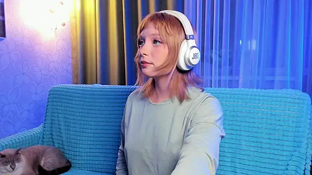 Snapshot of forget_me_not_eve chatting on October 28, 5:59 pm forget me not eve online show from October 28, 5:59 pm