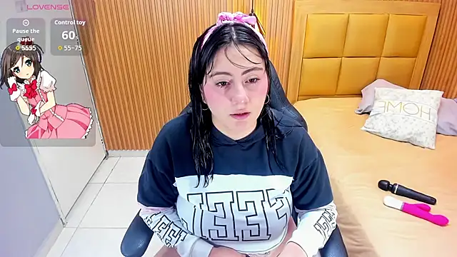 LOLAMAXI online show from February 6, 3:44 am