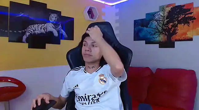 andy dan18 online show from February 7, 8:20 pm