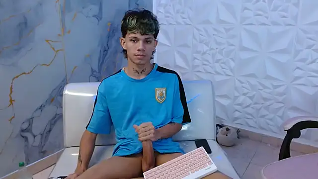 andy dan18 online show from April 6, 9:05 pm