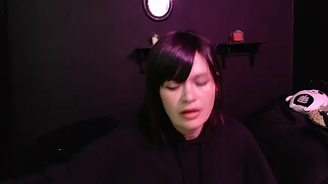 rousstattoo online show from December 18, 1:33 am