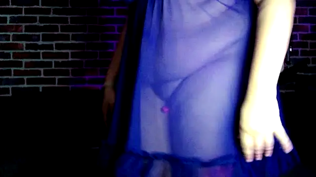 Snapshot of Heleneecesmecs2 chatting on September 13, 10:09 pm Heleneecesmecs2 online show from September 13, 10:09 pm