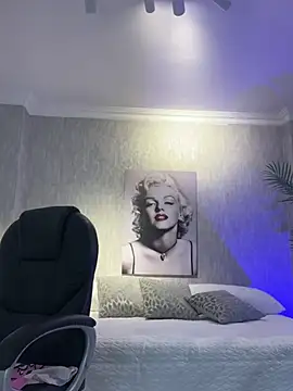 samy xoxox online show from January 7, 9:18 am