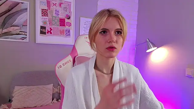 NellieLoyns online show from March 13, 5:07 pm