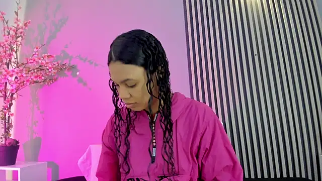 GysellHanson online show from February 23, 11:40 am