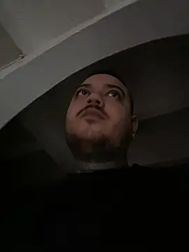 Snapshot of El_Titan1998 chatting on January 27, 12:16 pm El Titan1998 online show from January 27, 12:16 pm