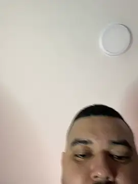 Snapshot of El_Titan1998 chatting on February 2, 8:30 pm El Titan1998 online show from February 2, 8:30 pm