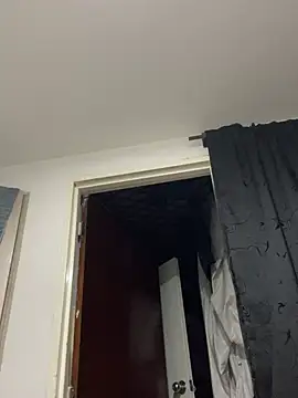 Snapshot of El_Titan1998 chatting on February 21, 10:39 am El Titan1998 online show from February 21, 10:39 am