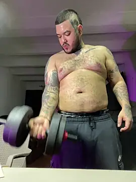 Snapshot of El_Titan1998 chatting on September 9, 10:42 pm El Titan1998 online show from September 9, 10:42 pm