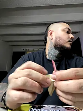 Snapshot of El_Titan1998 chatting on September 10, 9:48 pm El Titan1998 online show from September 10, 9:48 pm