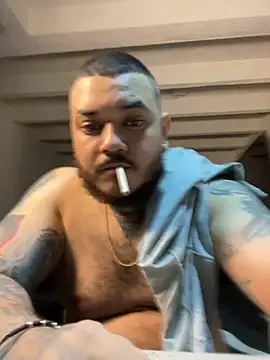 Snapshot of El_Titan1998 chatting on September 23, 9:40 pm El Titan1998 online show from September 23, 9:40 pm