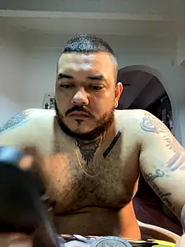 Snapshot of El_Titan1998 chatting on September 26, 11:14 am El Titan1998 online show from September 26, 11:14 am