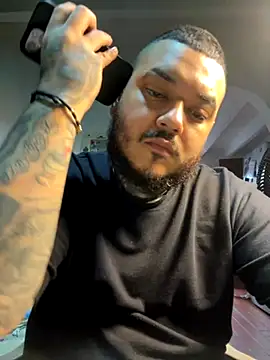 Snapshot of El_Titan1998 chatting on October 4, 12:47 pm El Titan1998 online show from October 4, 12:47 pm