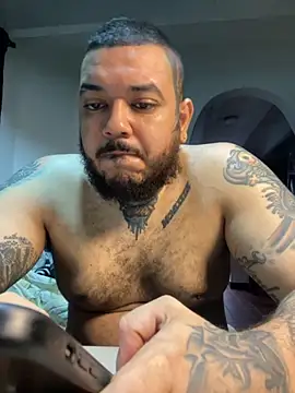 Snapshot of El_Titan1998 chatting on October 19, 11:44 am El Titan1998 online show from October 19, 11:44 am