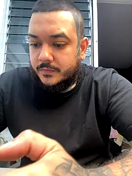 Snapshot of El_Titan1998 chatting on November 9, 9:13 pm El Titan1998 online show from November 9, 9:13 pm