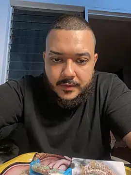 Snapshot of El_Titan1998 chatting on November 13, 11:03 pm El Titan1998 online show from November 13, 11:03 pm