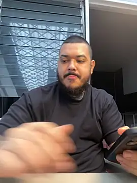 Snapshot of El_Titan1998 chatting on November 17, 9:42 pm El Titan1998 online show from November 17, 9:42 pm