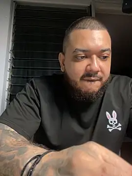 Snapshot of El_Titan1998 chatting on November 23, 11:37 pm El Titan1998 online show from November 23, 11:37 pm