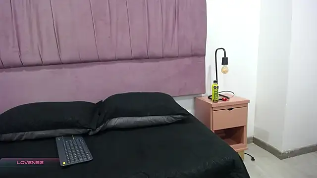 PamelaEvans   online show from March 20, 8:40 pm