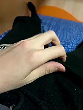 Snapshot of Dvddd chatting on November 26, 12:28 pm Dvddd online show from November 26, 12:28 pm