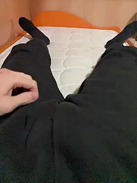 Snapshot of Dvddd chatting on December 21, 1:51 pm Dvddd online show from December 21, 1:51 pm