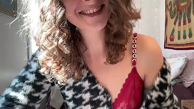 leahsparkles online show from March 3, 4:14 pm