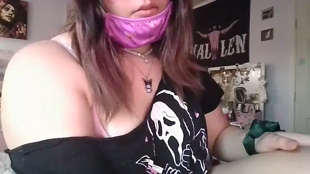 pink-hazee online show from February 24, 11:52 pm