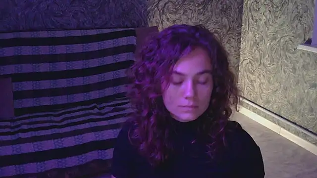 Snapshot of CurlyNed chatting on December 24, 12:00 pm CurlyNed online show from December 24, 12:00 pm