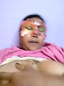 Snapshot of sweet_suman chatting on January 1, 3:24 pm sweet suman online show from January 1, 3:24 pm